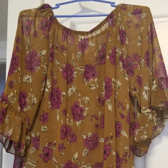 Top - Picture 1 of 2